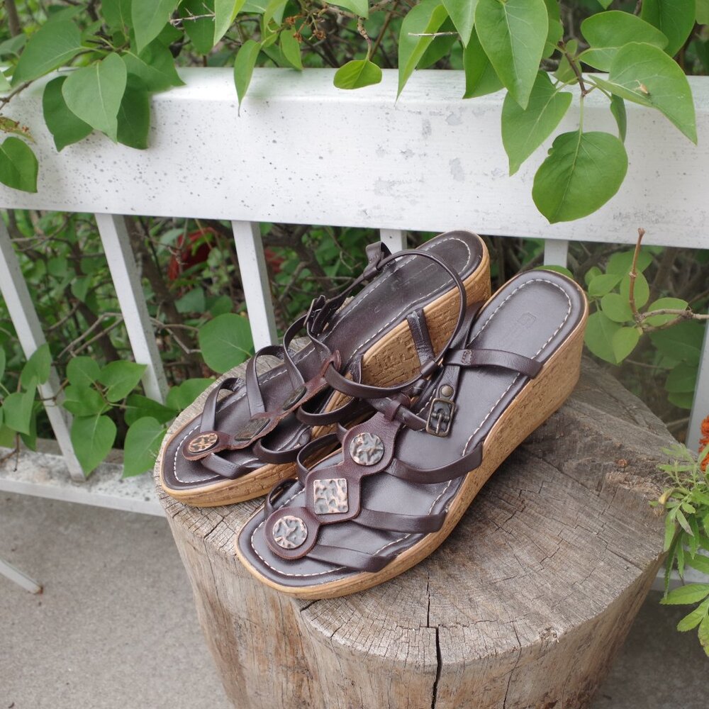 Cute Sandals By Gossip Leatgher With Copper & Metal Buttons
